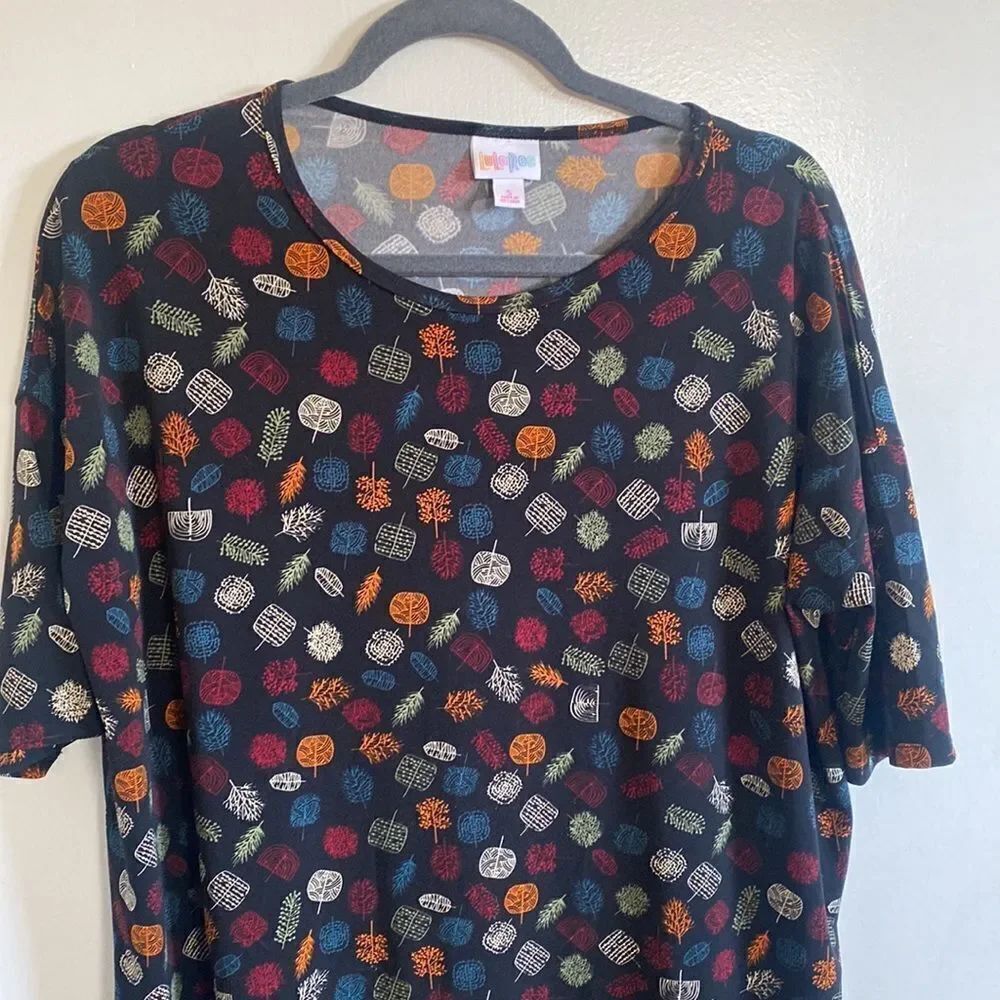 NWOT leaf IRMA top- size Small - Picture 3 of 10